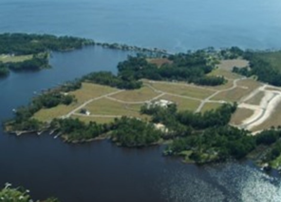 005_004_Shine Landing aerial